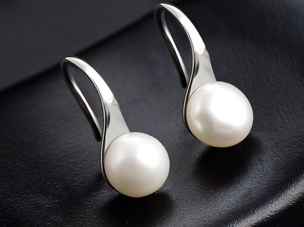 Women's Stainless Steel Pearl Stud Earrings