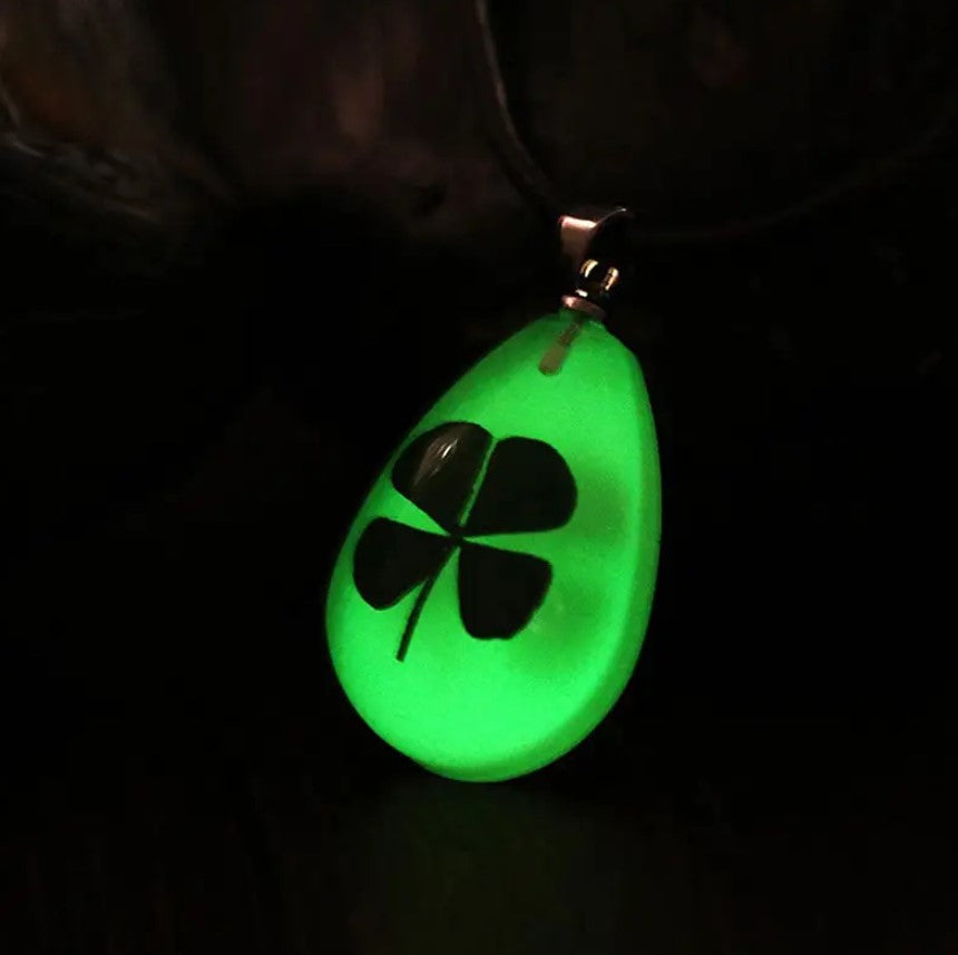 Luminous St. Patrick's Day Pendant Necklace Four Leaf Clover Water Drop Pendant